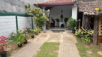 Diyon Airport Villa Negombo