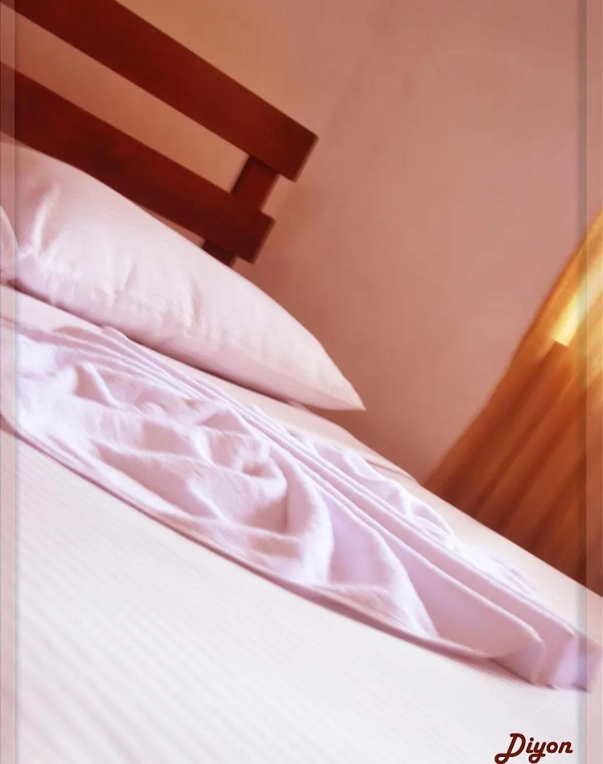 Diyon Airport Villa Negombo 3*,  Srí Lanka